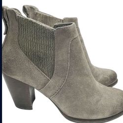 UGG Cobie II Chelsea Ankle Casual Boots Women's Size 6 Grey Suede Stacked Heels