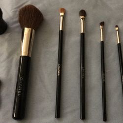 Chanel Makeup Brush Set- $50, US Cash Only. Pick-up in Clovis, CA. No Delivery. 