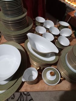 24kt Gold Plated 93 Piece Fine China Made By  Sango China Japan Versailles 3832