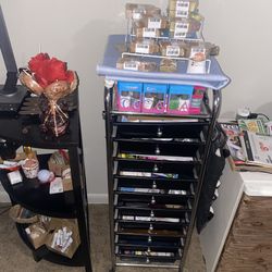 Nail Supplies With Desk Lamp 