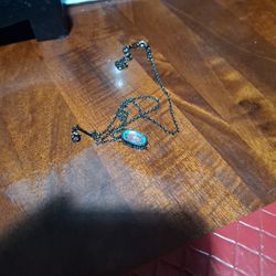 Kendra SCOTT emerald Necklace 