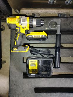 20V MAX brushless Hammer Drill