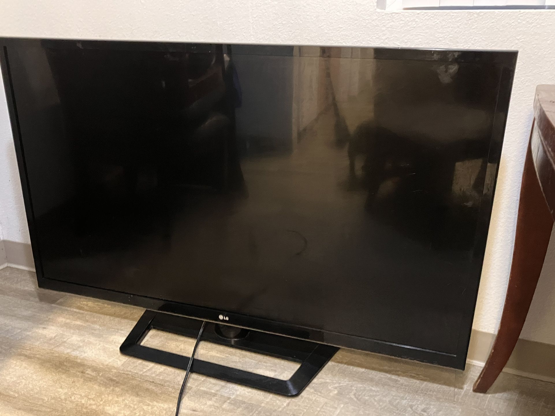 55 Inch LG Tv(no Picture)