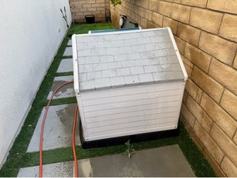 Xl dog house