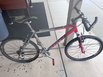 Trek 4900 Alpha Mountain Bike
