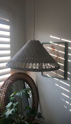 Hanging wicker lamp