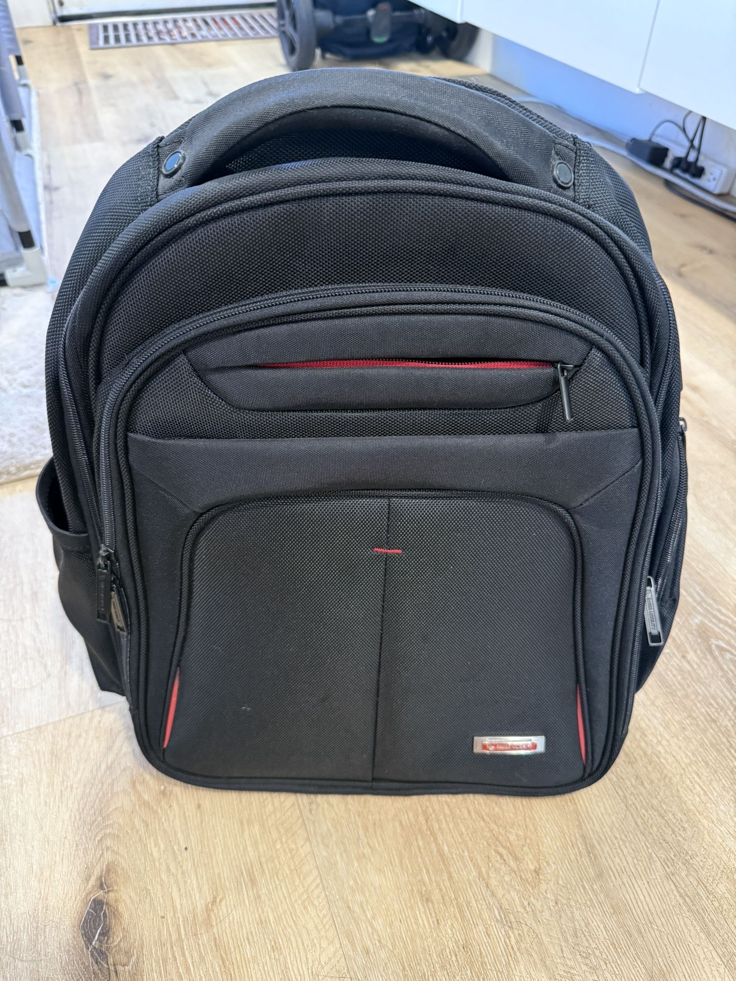 Swiss mobility Backpack, Charging, RFID Pouch