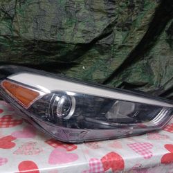 2016-18 Hyundai Tucson Right Headlight Computer 