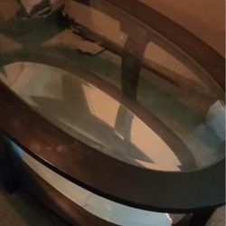 Bassett Furniture Oval Solid Wood & Glass Coffee Table With Mirror Bottom together with a end table