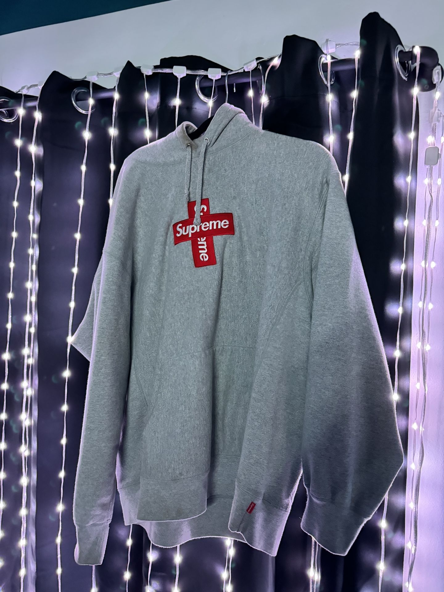 Supreme Cross Box logo