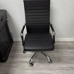 Black Leather Conference Room  Or Office Chairs 