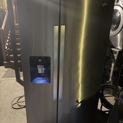 Whirlpool Refrigerator 