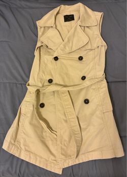 Sleeveless trenchcoat lovetree brand