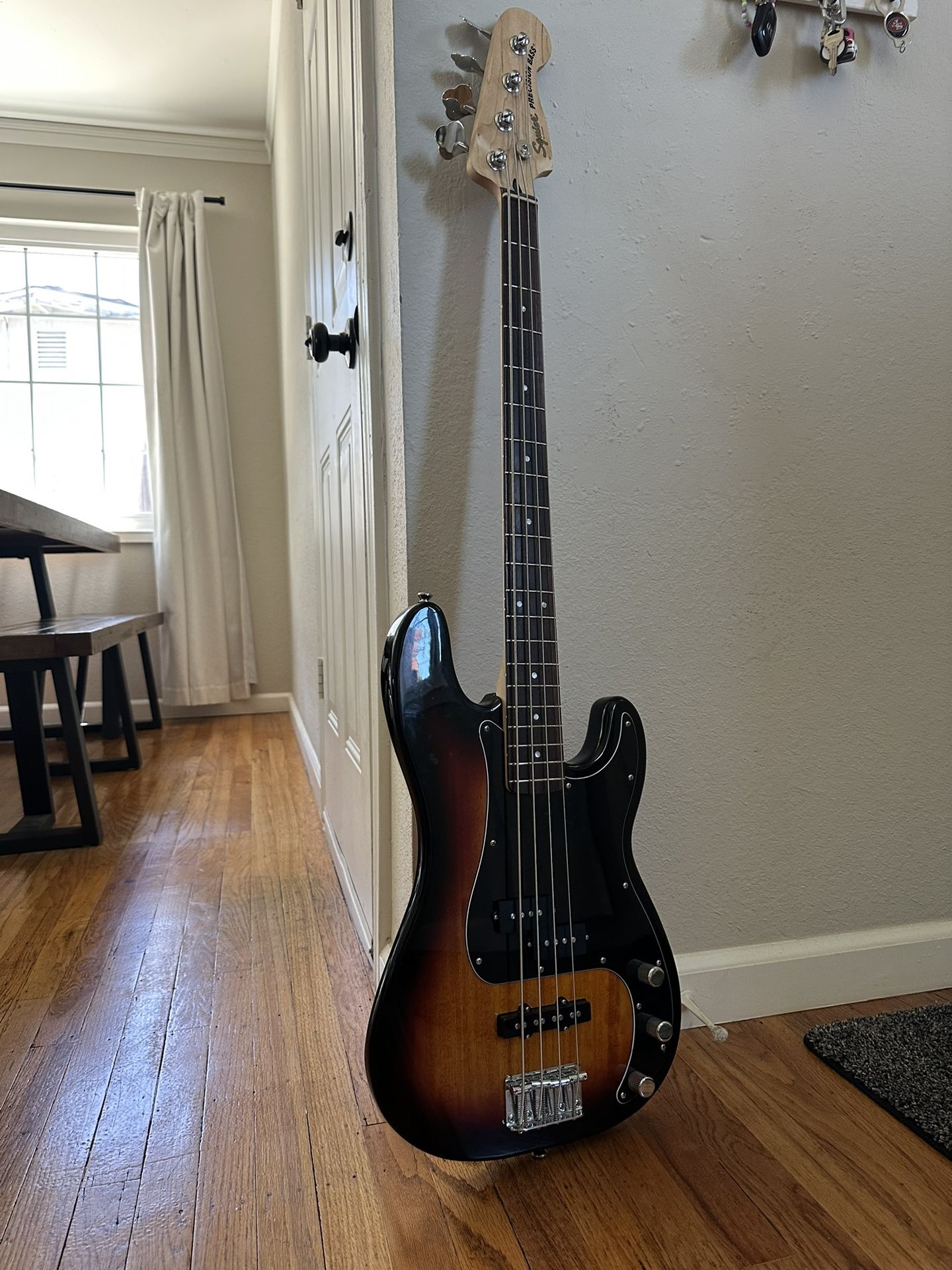 Squier Precision Bass