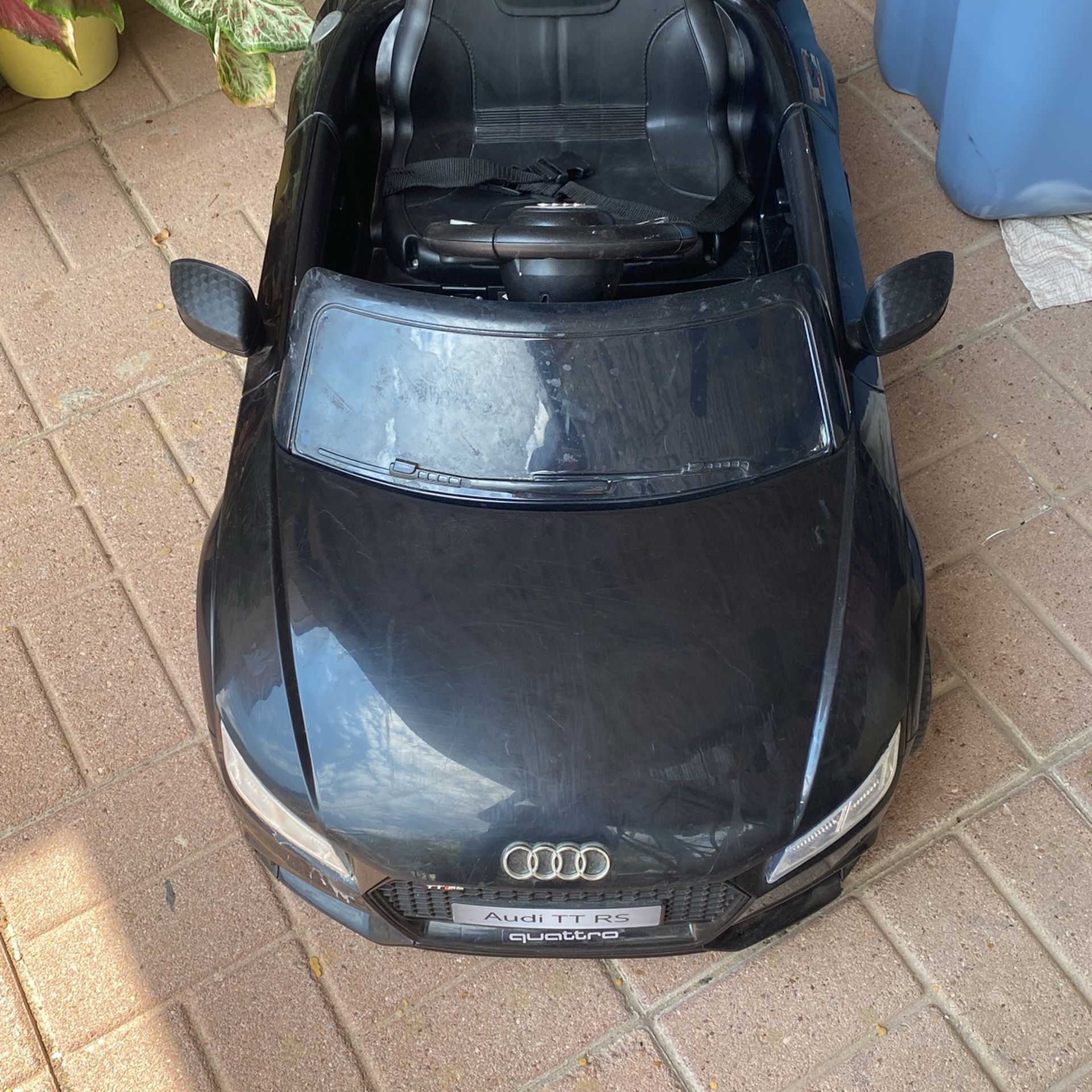 Carrito Para Niños $20.00 No Tiene El Cargador La Bateria No Funciona