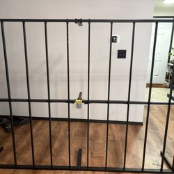 Queen Metal Bed Frame 