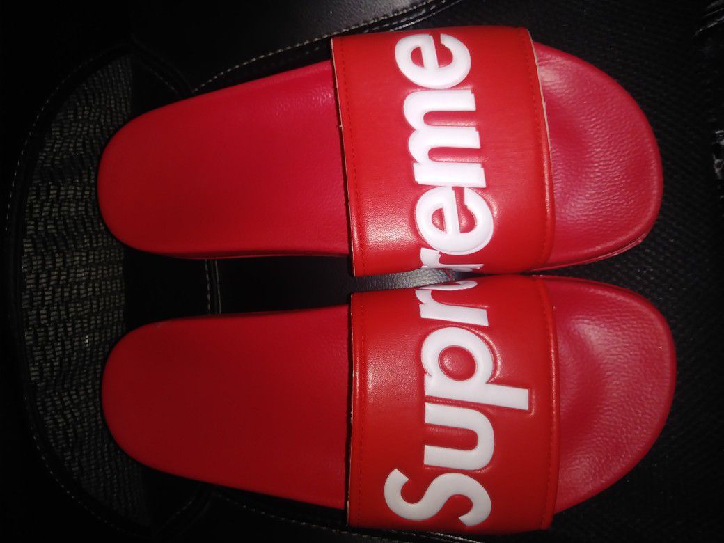 Supreme sandals size 9 new without box