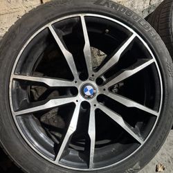 BMW X Series X5 X6 20” Staggered Rims 5x120 Set Of 4 w Tires