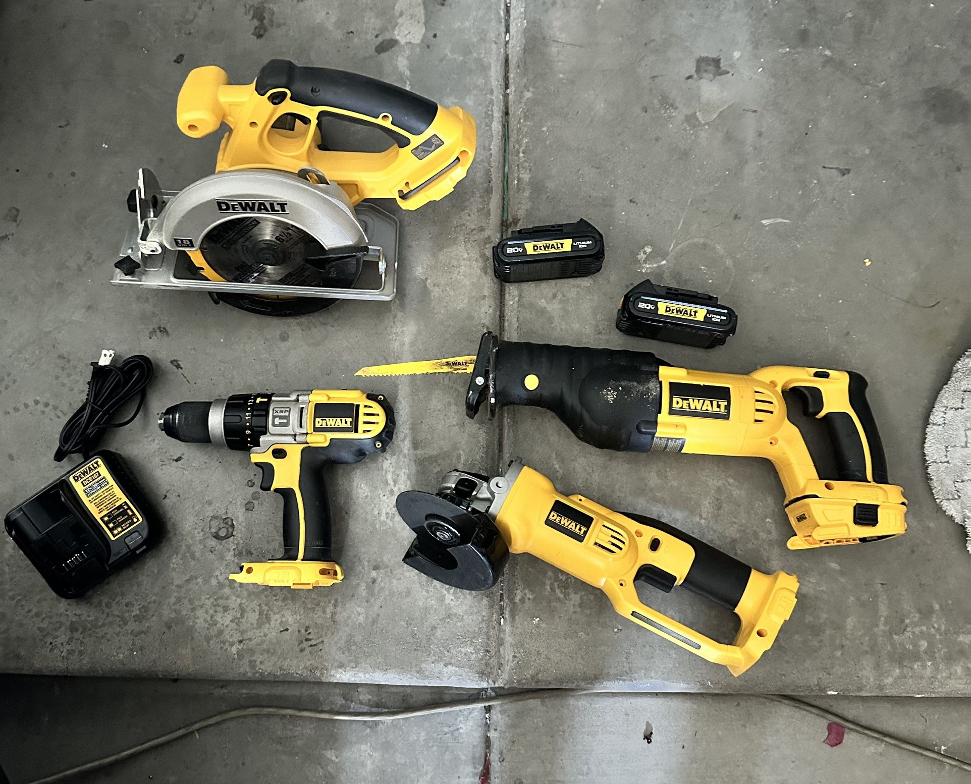 4pc Dewalt Power Tools 2 Batteries and Charger