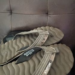 New Mens Kustom Flip Flops (Buckle) Sz 12