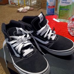 Nice Pair Can Size 4.0 Y Vans  Use Twice Vary Good Cont For 50.00