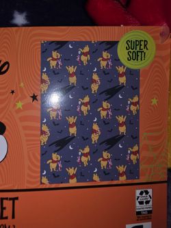 Winnie the pooh halloween blanket