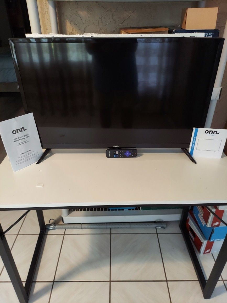 ONN 32" ROKU CLASS HD TV