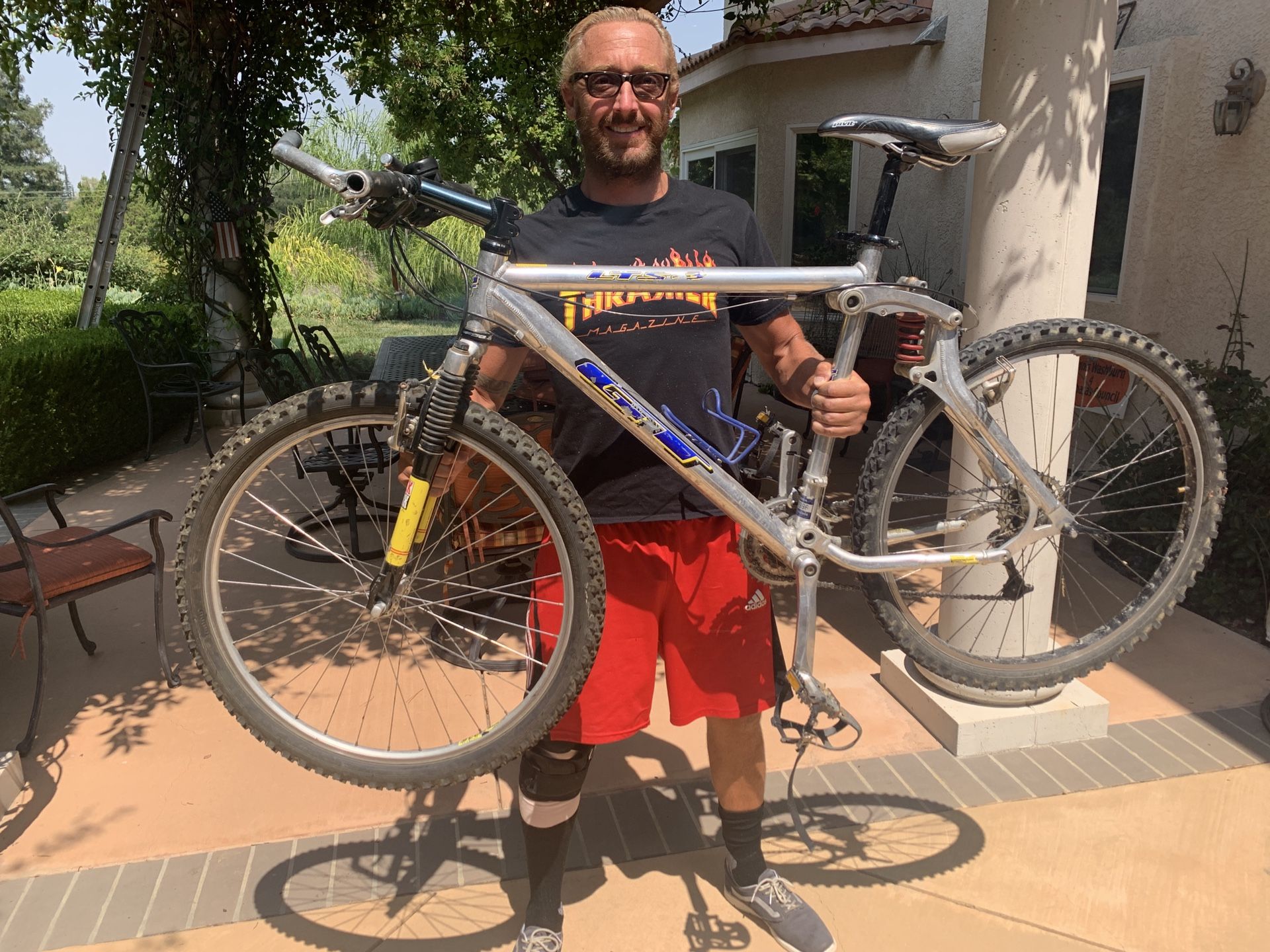 GT LTS-3 FULL SUSPENSION MOUNTAIN BIKE! for Sale in Calabasas, CA - OfferUp