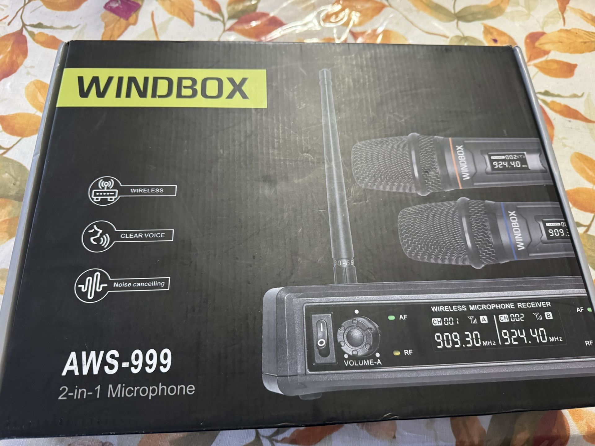 Wireless Microphone System, Professional Karaoke Microphone UHF Dual Channel Handheld Microphone, 200ft Range Receiver and 2 Handheld Mic Set, Cordles