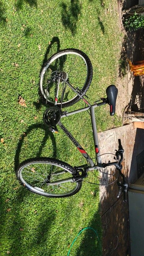 Roadmaster Mountain Bike 26" NON ELECTRIC 