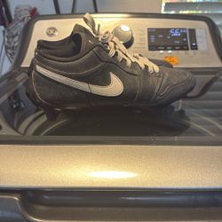 Size ten jordan football cleats black