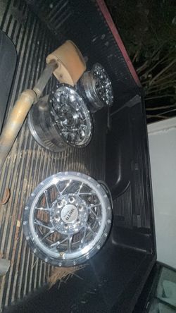 Moto metal 16x8 6x5.5