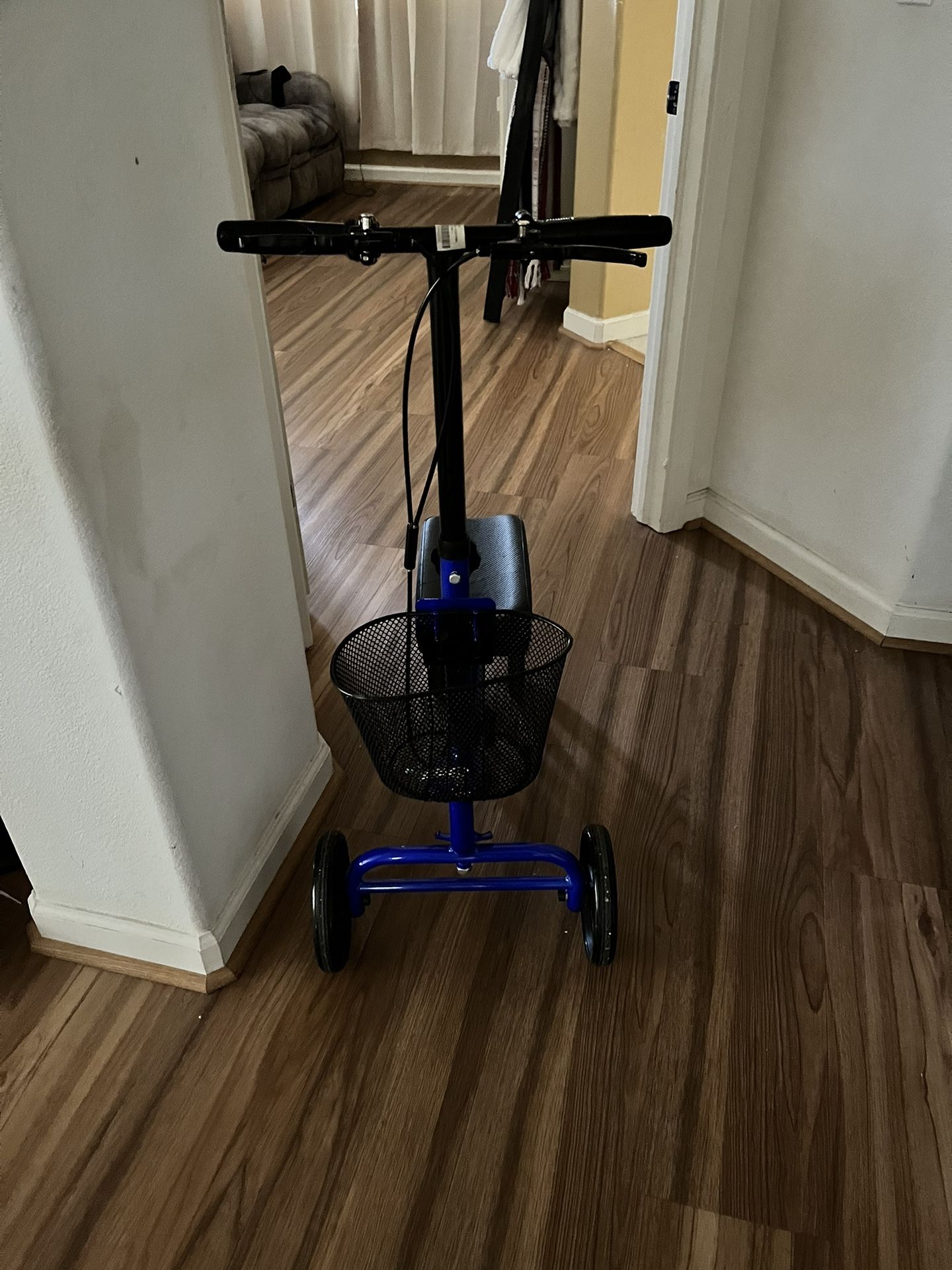 Knee Scooter