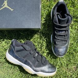 JORDAN 11 LOW BARONS