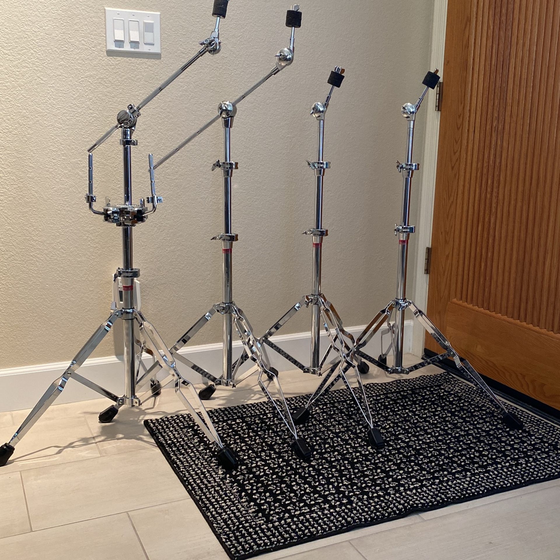 LUDWIG Drum Cymbal Tom Snare Stands Throne