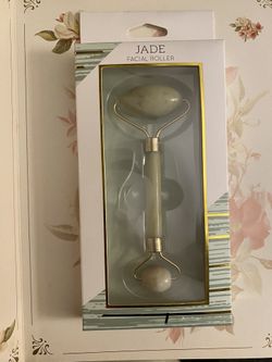 Brand new JADE FACIAL ROLLER