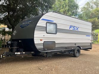2022 FOREST RIVER SALEM FSX 181RT Toy Hauler