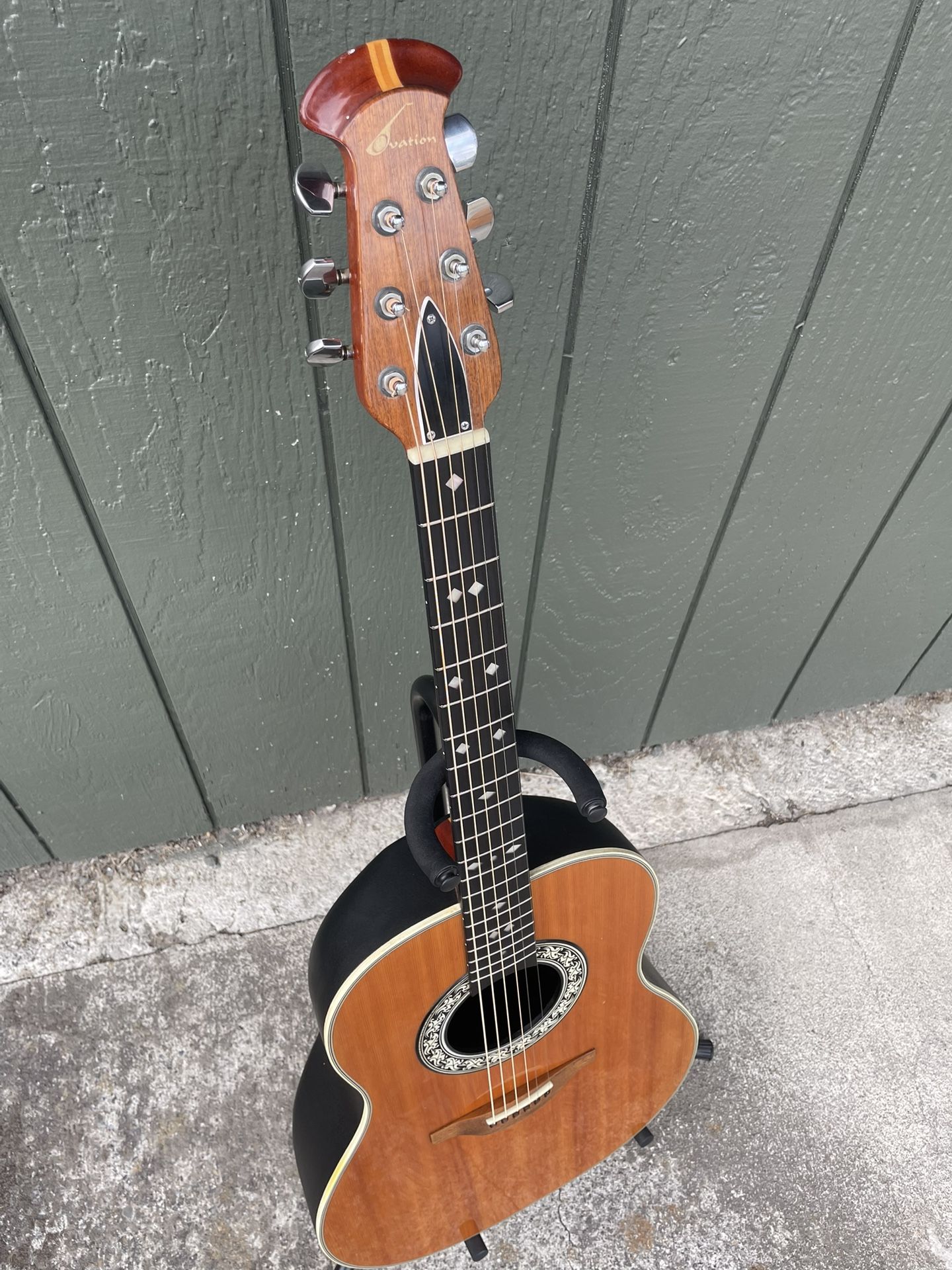 Ovation Custom Balladeer