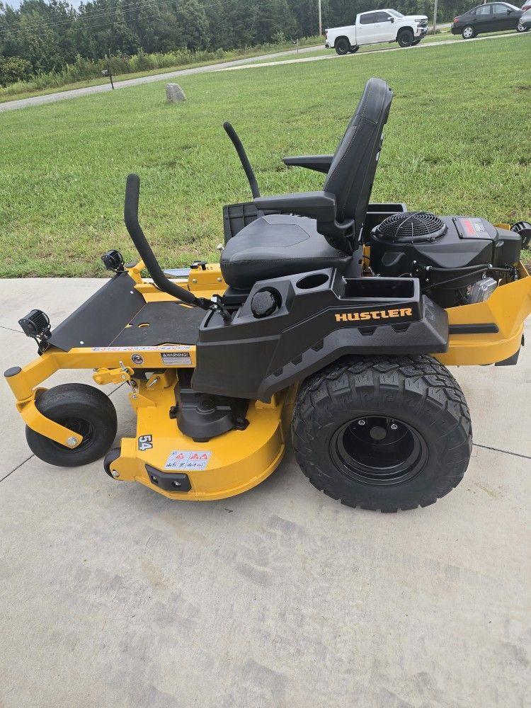 Hustler Raptor  XDX Commercial Mower