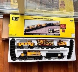 Motorized CAT Construction Train - like NEW