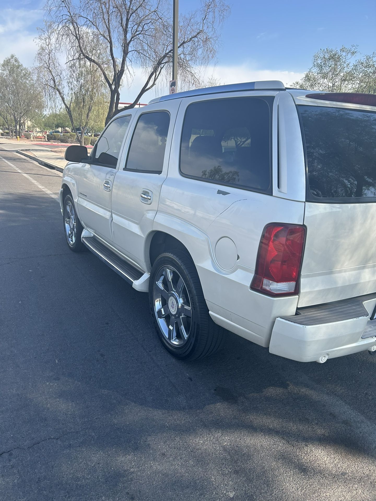2004 Cadillac Escalade
