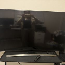 Samsung Curved TV – Excellent Condition