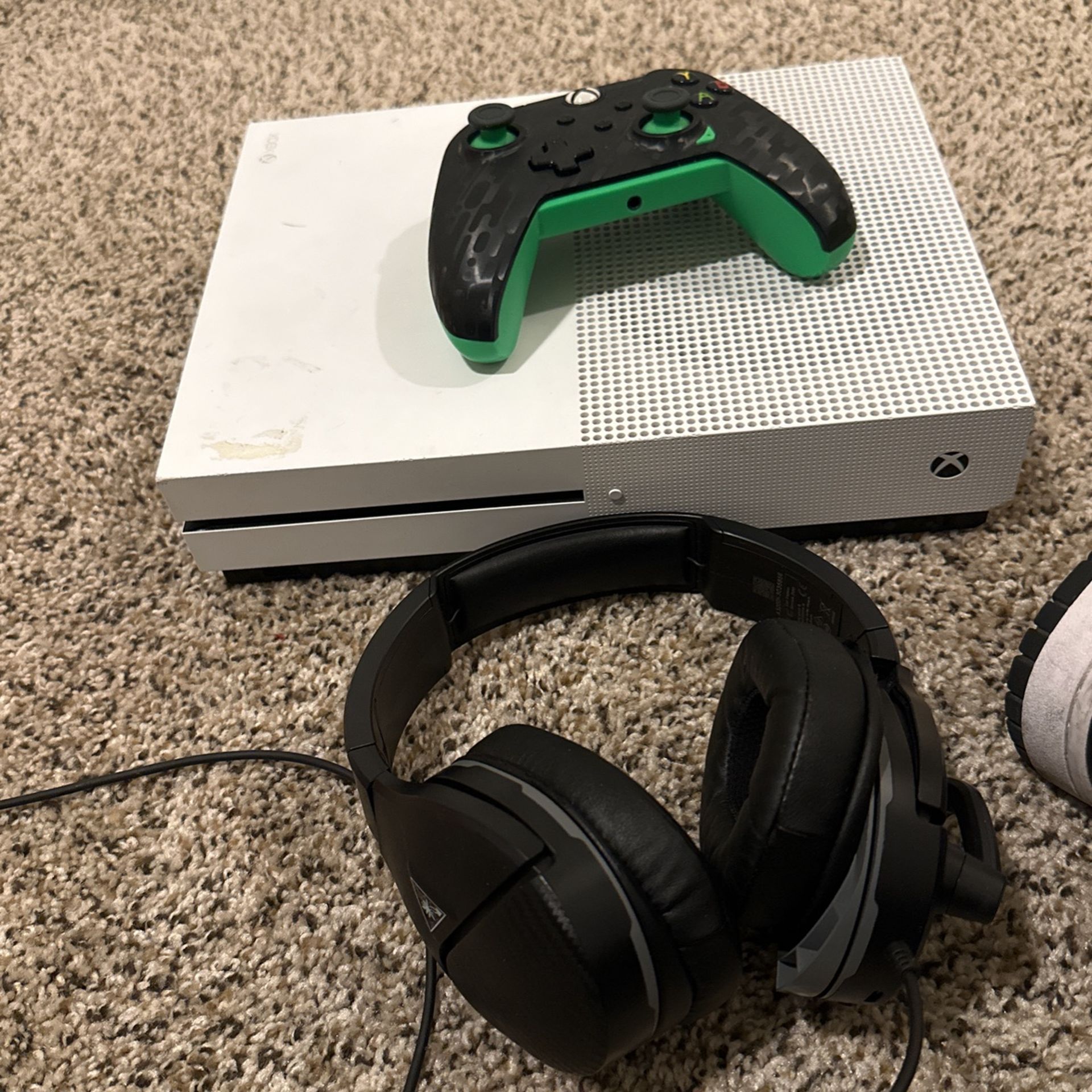 Xbox One And Headset