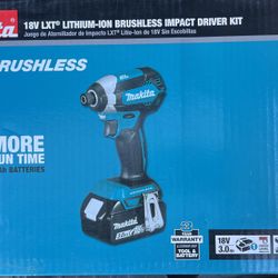 Makita XDT131 18V LXT Lithium-Ion Brushless Cordless Impact Driver