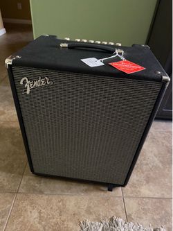 Fender Rumble 200 Bass Amp – Like New, Used Once