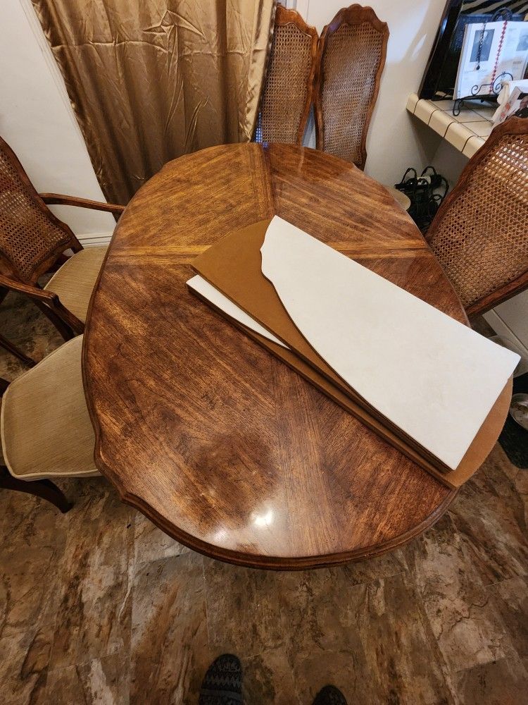 Dinning Table