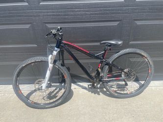 Diamondback Lux Comp mountain bike
