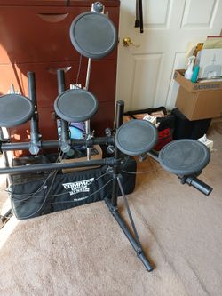Roland Electronic Drum Kit  TD7 
