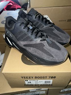 Yeezy Boost 700 Black