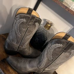 NEW Boats